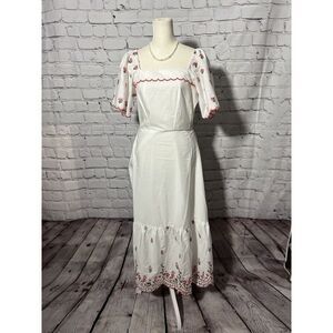 CELLA & FLO Embroidered Evening White Dress